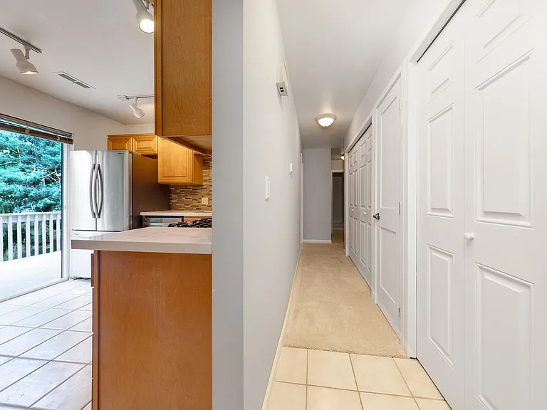 1106 Bellefield Park Ln — Photo 12