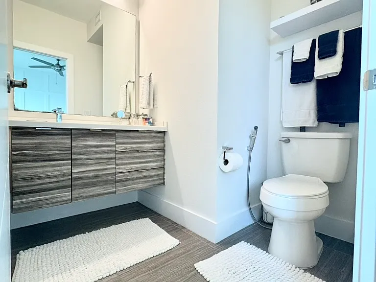 604 N Bluff Dr #115 — Photo 5