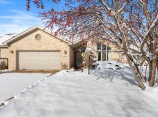 1513 Glen Eagles Dr, Schererville, IN 46375