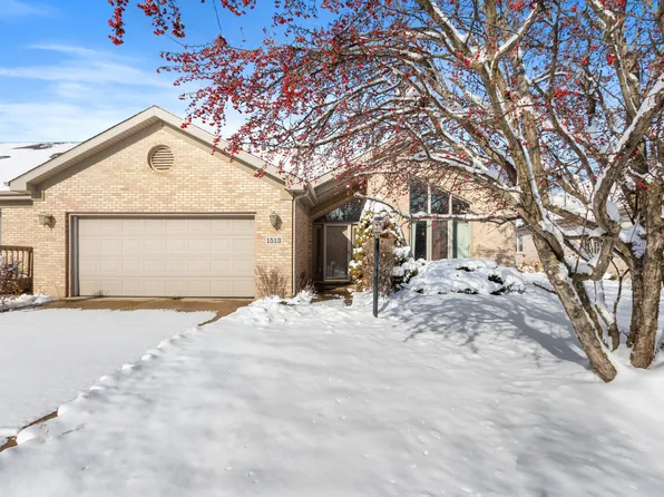 1513 Glen Eagles Dr, Schererville, IN 46375