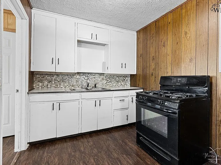 3107 Garfield St — Photo 17