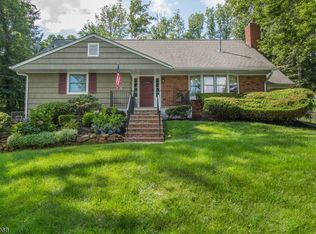 15 Sunrise Way, Towaco, NJ 07082