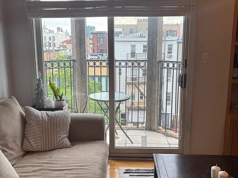 531 Jefferson St #9 — Photo 7