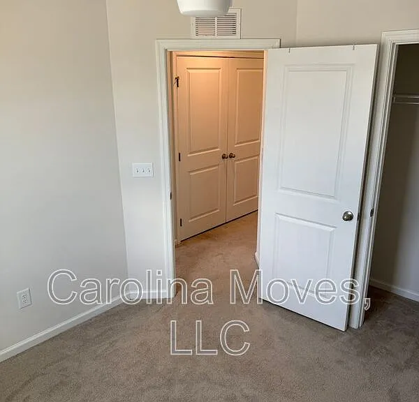126 Fernside Ct — Photo 17