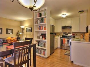 49 Dearborn Pl APT 14, Goleta, CA 93117