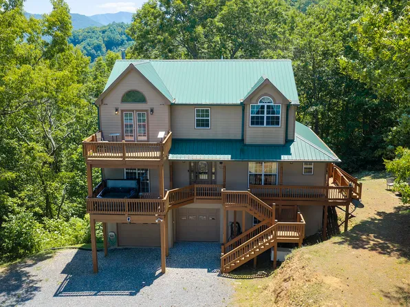 135 Eagles Nest Road, Fontana Dam, NC 28733