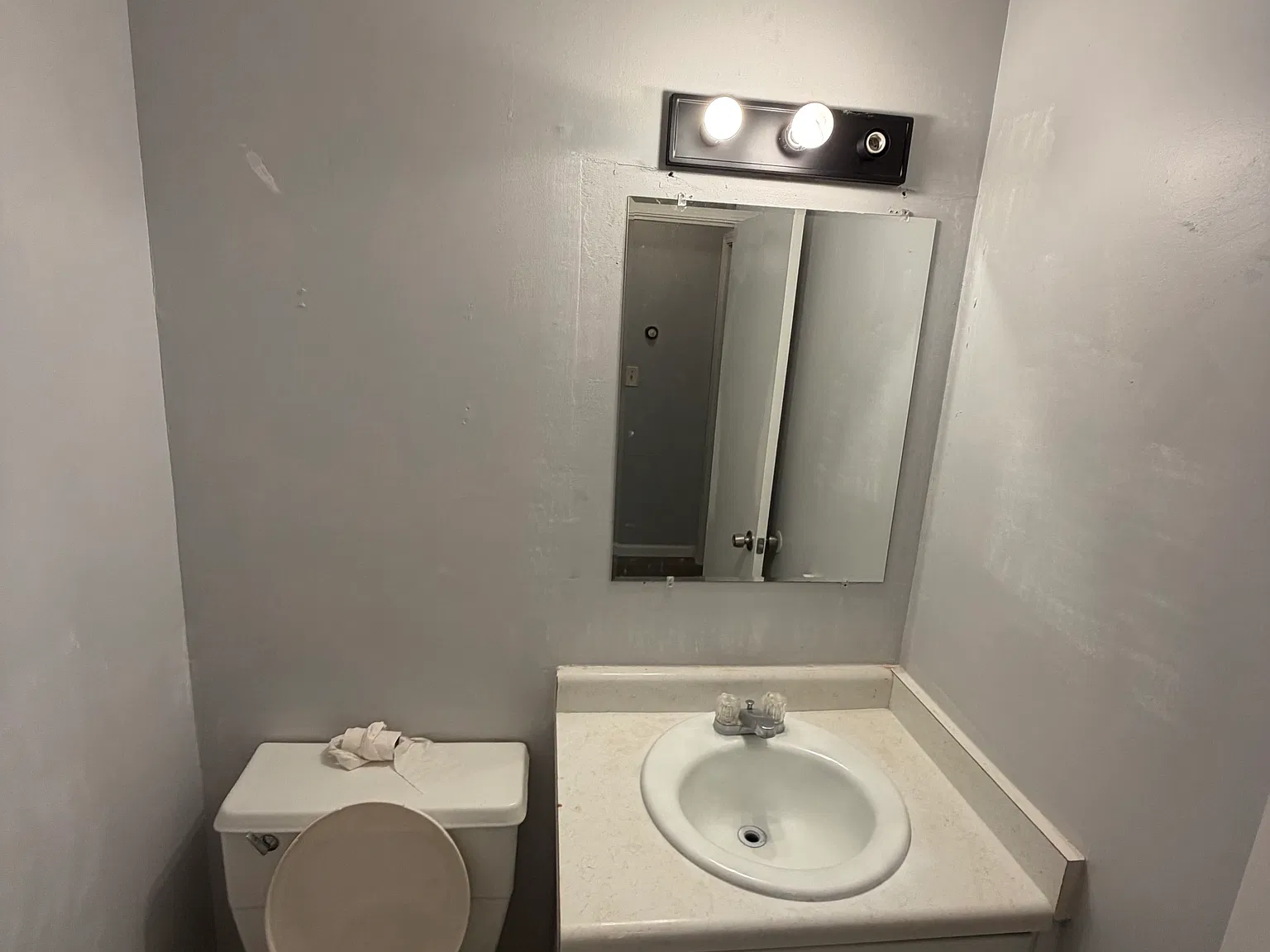 2 bed, 1.5 bath, 1069 sqft, $1,300 — Photo 3