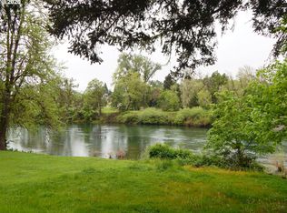 1860 Fisher Rd, Roseburg, OR 97471