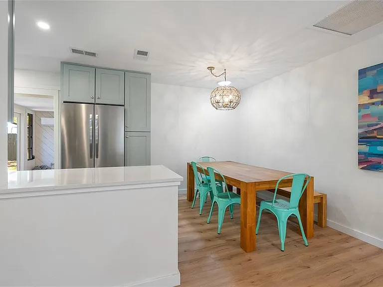 2311 Waldemere St #A — Photo 12