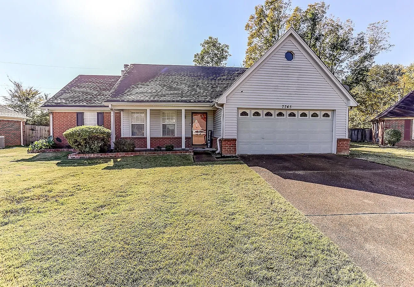 3 bed, 1264 sqft, $1,900 — Photo 1
