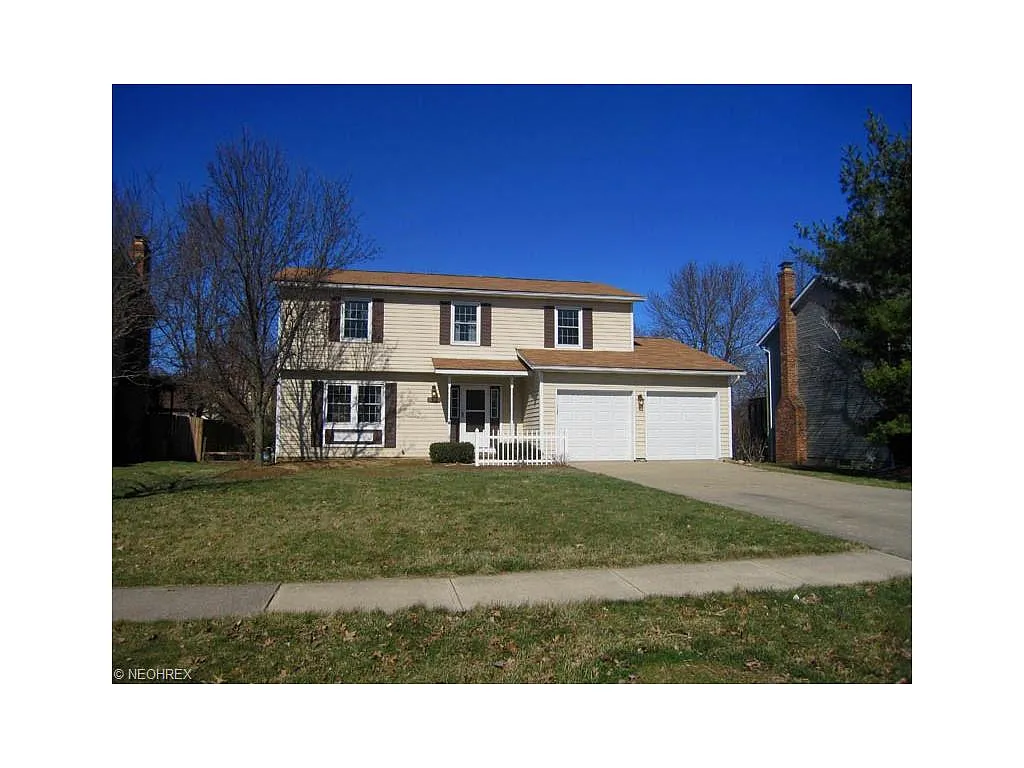 1027 Brookpoint Dr photo 1