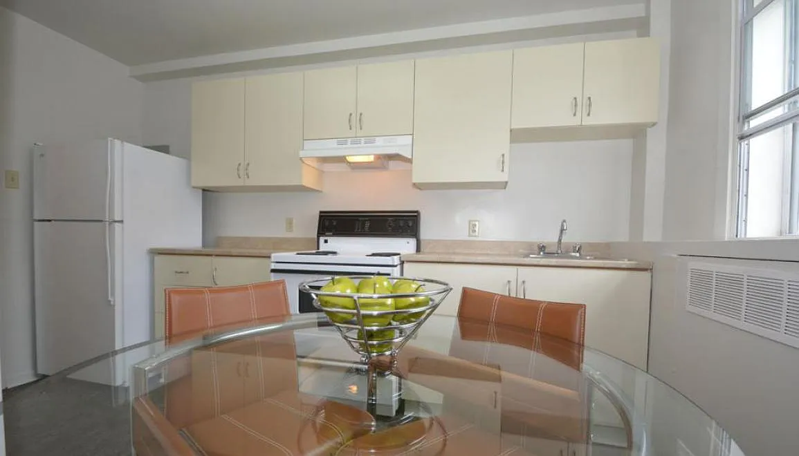 Lakefront Apartments — Photo 1