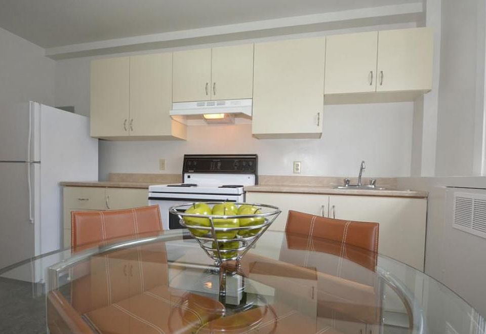 1st image of 10 Lakefront Rd #1163253
