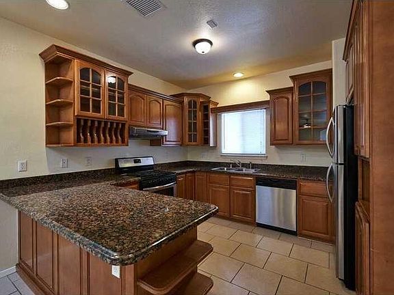 3rd image of 5817 Lawndale Dr APT 12