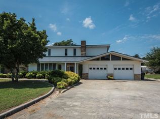 2002 S Elm Ave, Dunn, NC 28334