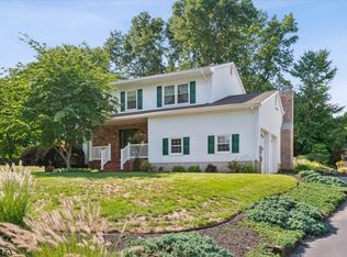 15 Lamington Dr, Succasunna, NJ 07876