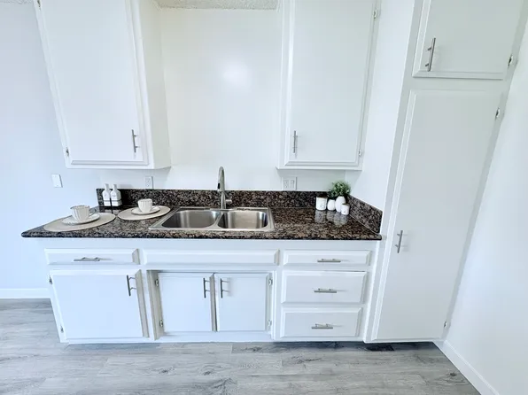 Los Olivos Apartments, 1666 W Pampas Ln APT 1, Anaheim, CA 92802
