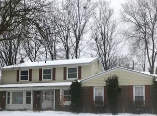 21865 Bedford Dr, Northville, MI