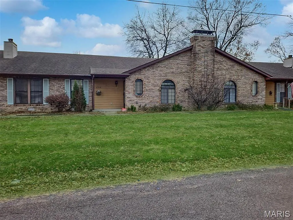 4518 Ammel St photo 1