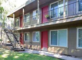 3515 SW 87th Ave #4, Portland, OR 97225