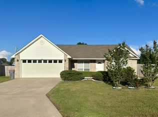 300 Locust Dr, Greenwood, AR 72936