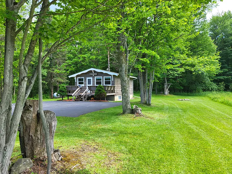 13393 Schang Rd — Photo 2
