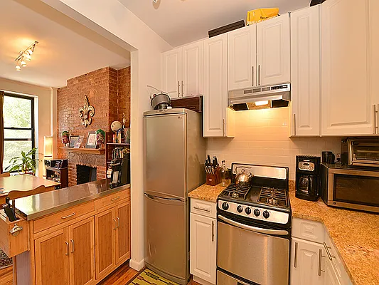 Rented by Cooper & Cooper Real Estate | media 23