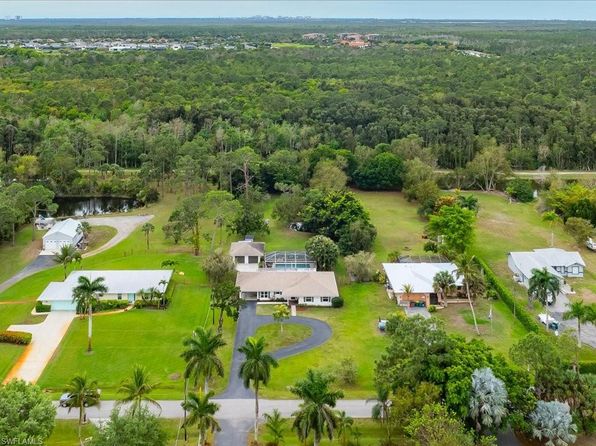 5272 Myrtle LN, NAPLES, FL 34113