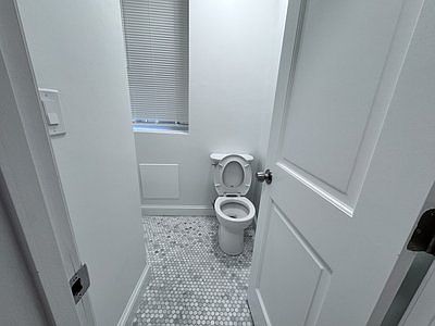 5th image of 144 Park Dr #1