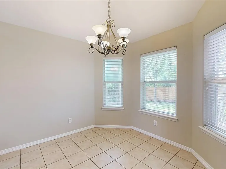 2350 Kendal Green Cir — Photo 7