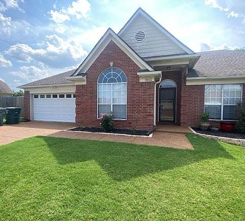 2nd image of 8252 Garden Willow Ln
