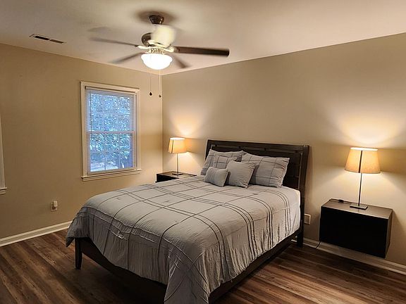 5th image of 6822 Farmingdale Dr APT C