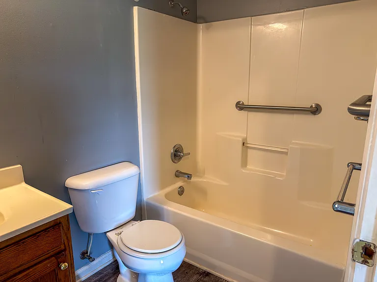 1430 S Main St #7 — Photo 8