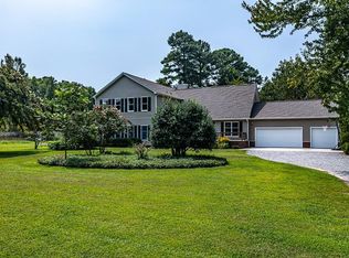 940 Steamboat Ln, Heathsville, VA 22473