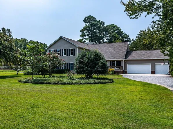 940 Steamboat Ln, Heathsville, VA 22473