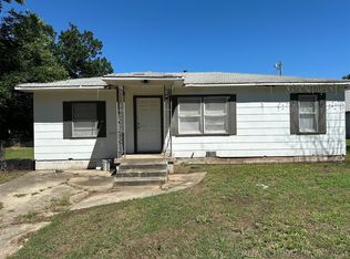 1120 Douglas St SE, Ardmore, OK 73401