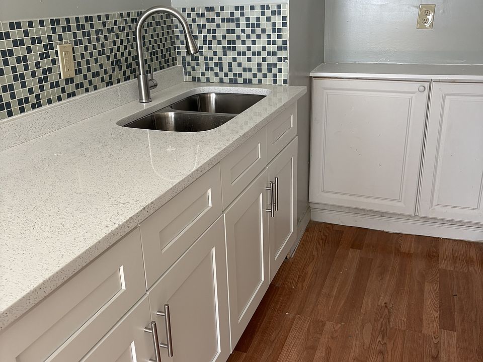 1st image of 166 Crowley Ave #170