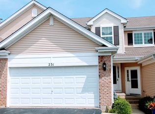 231 Macintosh Ave, Woodstock, IL 60098