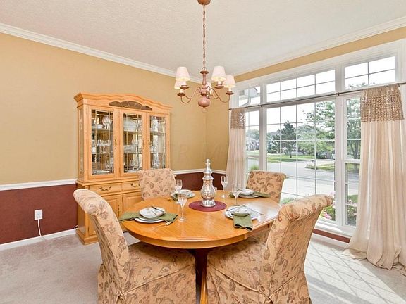 4th image of 8180 Chateau Ln