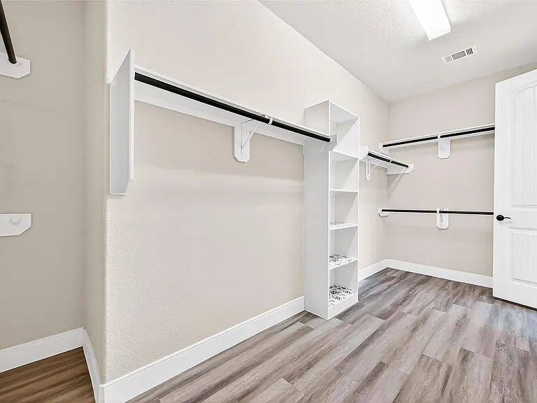 7035 Belle Meadow Ln — Photo 34