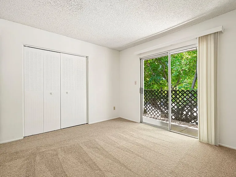 Northridge Terrace Apartments at 4900-4948 Stamas Lane, Fair Oaks California — Photo 42