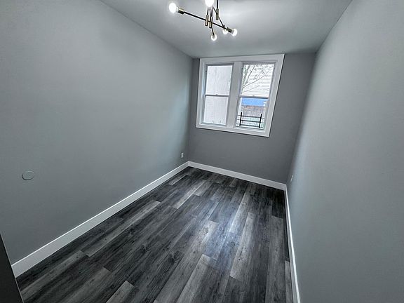 5th image of 235 2nd St #G2