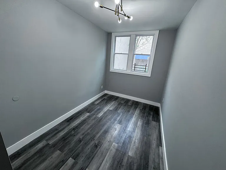 235 2nd St #G2 — Photo 5