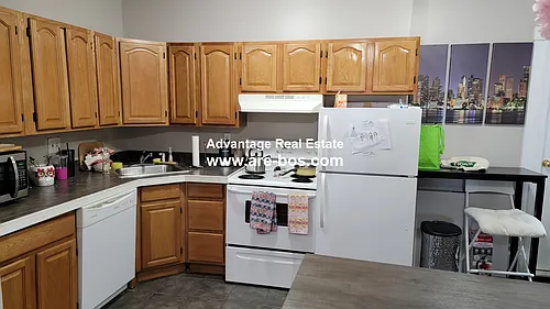 1056 Commonwealth Ave Photo 1