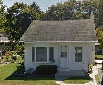 1st image of 934 E Paoli St