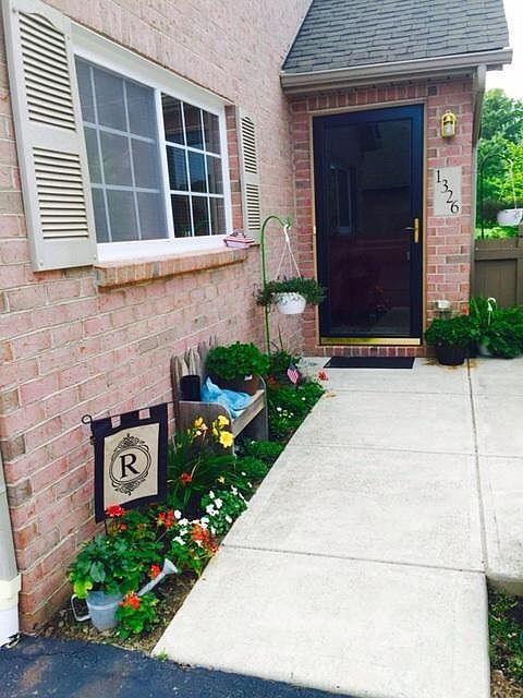 1st image of 1326 Amberlea Dr E