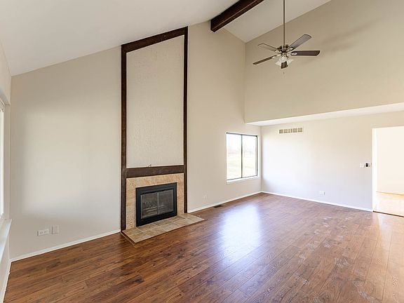2nd image of 455 Doral Ter