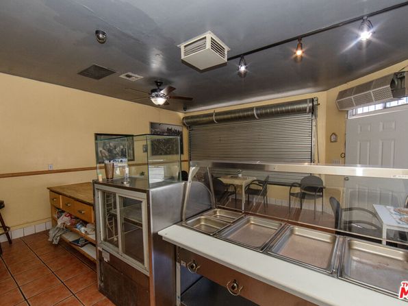 los-angeles-california-2098295573 picture