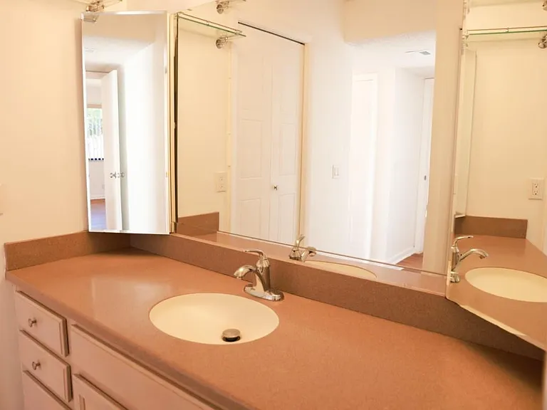 428 Lakeview Dr #201 — Photo 13