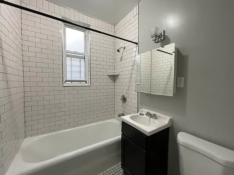 109 Park Ln S #A — Photo 8